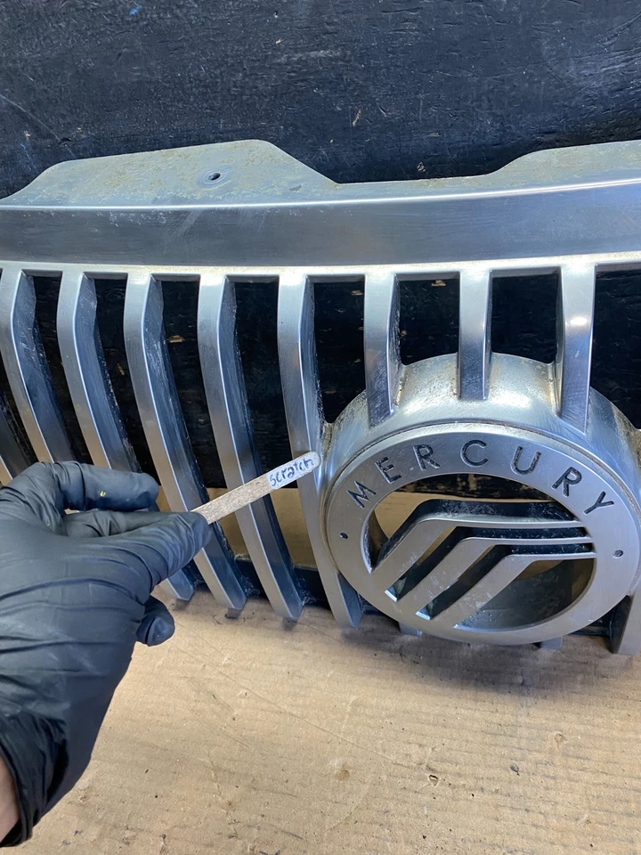 Parrilla superior delantera Mercury Mountaineer 2006 a 2010 OEM R2157 DG Foto 4 de 4