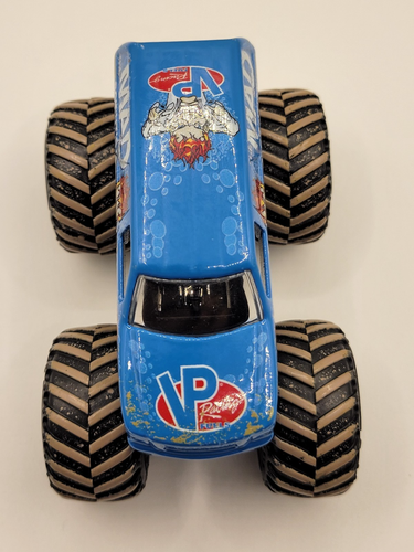2017 Hot Wheels Monster Jam Mud - The Mad Scientist / VP Racing Fuels 1/64 Truck - Picture 6 of 6