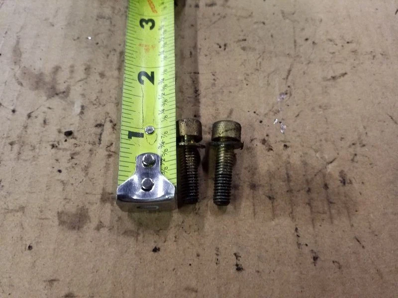 PARAFUSOS DE MONTAGEM DO CORPO DO ACELERADOR SE ENCAIXAM 87 88 89 90 91 MERCEDES BENZ 300E 260E - Imagem 2 de 2