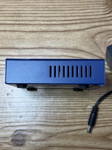 Netgear GS105 V5 Prosafe 5 Port Gigabit Switch WITH POWER ADAPTER Free Shipping - Picture 6 of 10