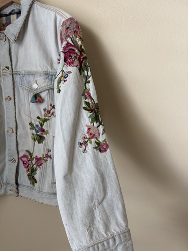 Pero Limited Edition Beaded Floral Embroidered Denim Jacket Light Blue 40 - Picture 3 of 10