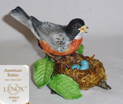 Lenox Bird 1989 Porcelain American Robin 3 1/2" Tall - Picture 1 of 10