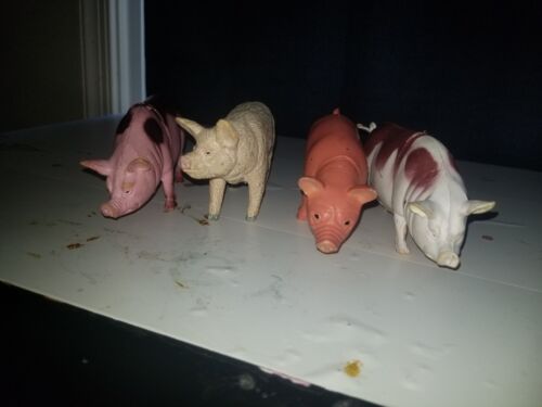 Plastic Pigs, Cows And A Bull - Picture 2 of 4