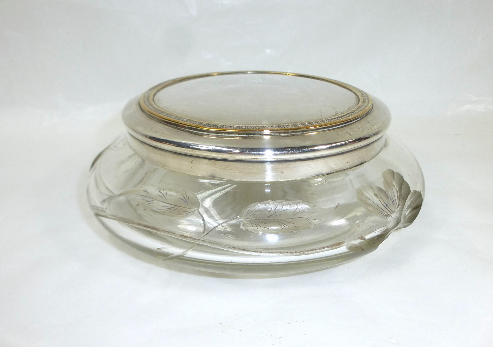 Details zu Moser Karlsbad seltene Glasdose Bonboniere mit Deckel Tiefschliff Mohnblumen Günstiger Verkauf