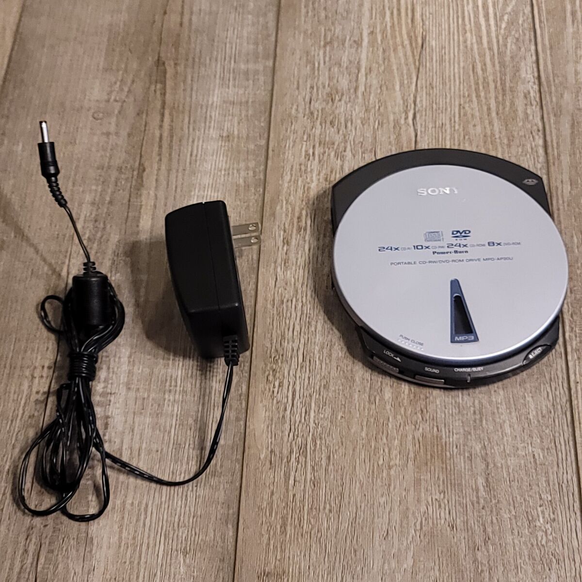 SONY MPD-AP20U Portable 24X CD-RW / 10X CD-R / 24X CD-ROM SONY MPD-AP20U Portable 24X CD-RW / 10X CD-R / 24X CD-ROM