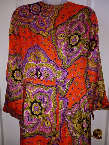 Vintage 60s Saybury Neon Psychedelic Paisley Housecoat Robe Tiki O Mrs Roper M - Picture 10 of 14