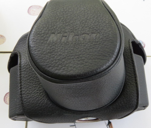 Nikon Hard Leather Case to fit Nikon F2 35mm Camera