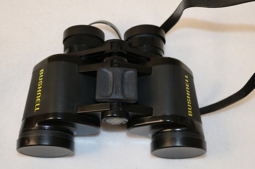 Bushnell 13-7307 Powerview 7 x 35 WA 487 Ft at 1,000 Yds Binoculars w/Case - Picture 2 of 8