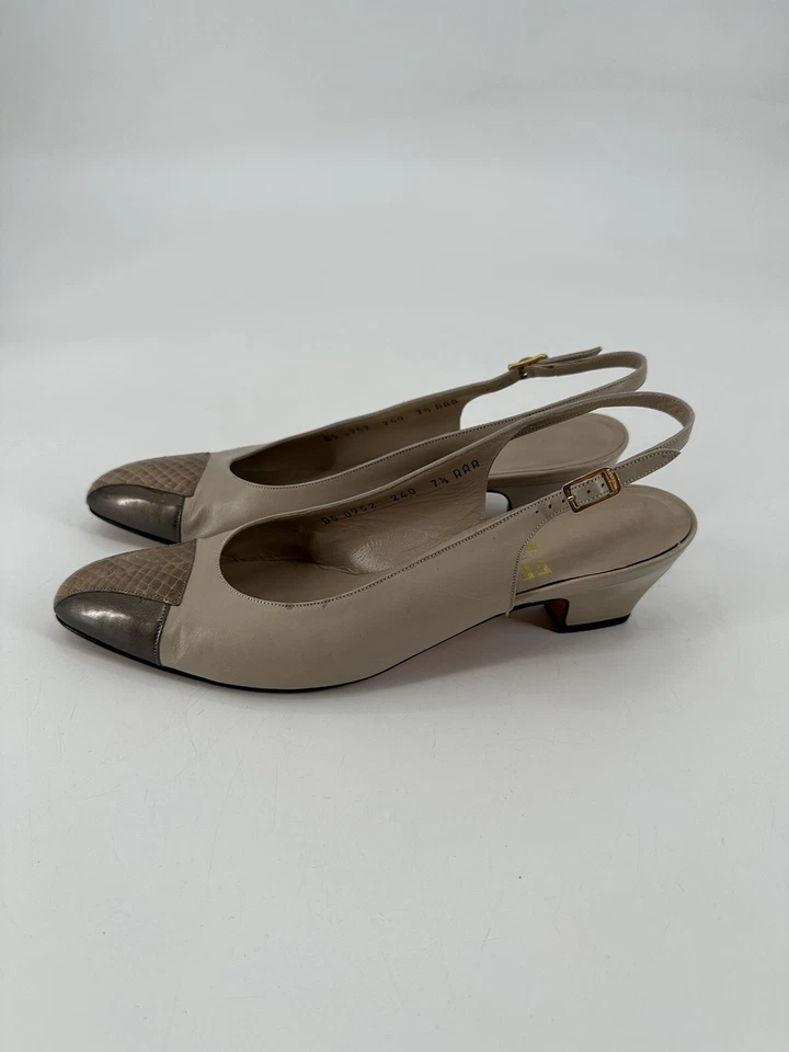 VINTAGE Ferragamo Cuero Eslinga Serpiente Repujado Gorra Puntera Tacones 7.5 AAA Beige Foto 4 de 4