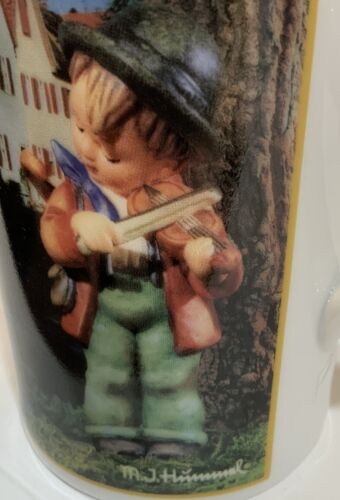 Taza Coleccionista Porcelana MI Hummel De Colección El Fotógrafo AGOSTO El Danbury Como Nueva - Imagen 2 de 8