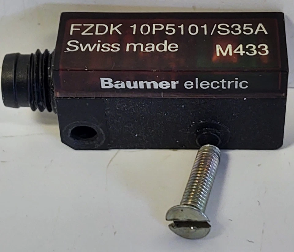 Baumer Electric FZDK 10P5101/S35A M433 Photoelectric Diffuse Sensor - Image 2 of 4