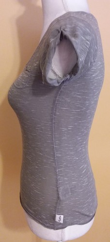 L.e.i. T Shirt Size XS Gray V Neck Pocket Front Short Sleeve Casual - Picture 6 of 9