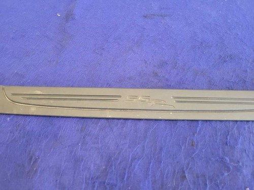 2003-2006 Chevrolet SSR Pickup Truck Passenger Front Door Sill Plate 2426 - Picture 3 of 12
