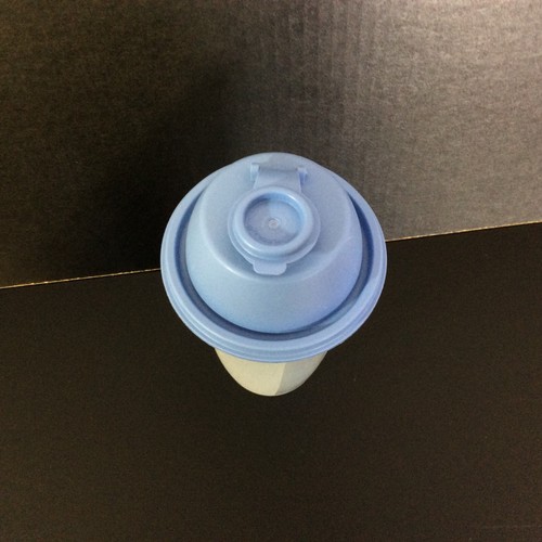 Tupperware Quick Shake Gravy Protein Shaker 16 onzas Juego de 3 piezas Azul 844-3 - Imagen 8 de 9