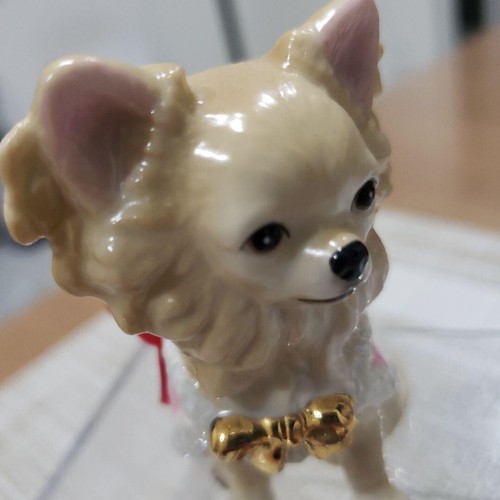 Hand-Painted Vintage Chihuahua Ceramic Dog Figurine for Home Decor - Bild 1 von 2