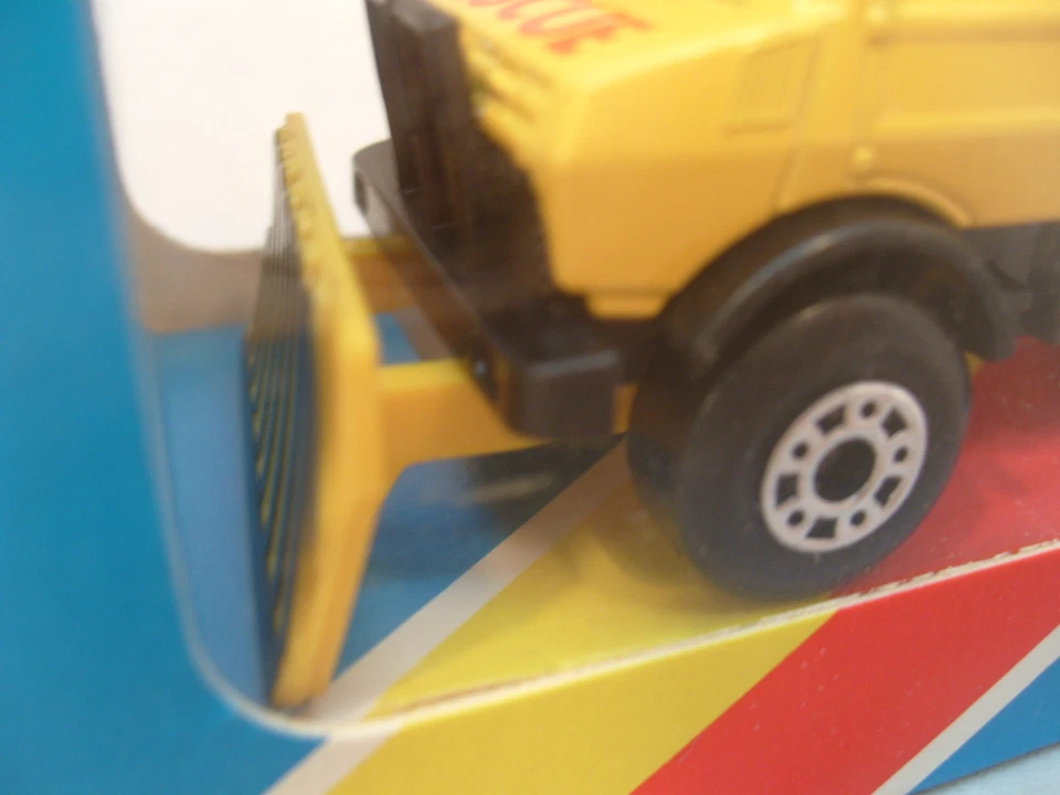 1981 MATCHBOX LESNEY SUPERFAST MB48 RESCUE UNIMOG WITH PLOW BLUE BOX NEW IN BOX - Image 4 of 4