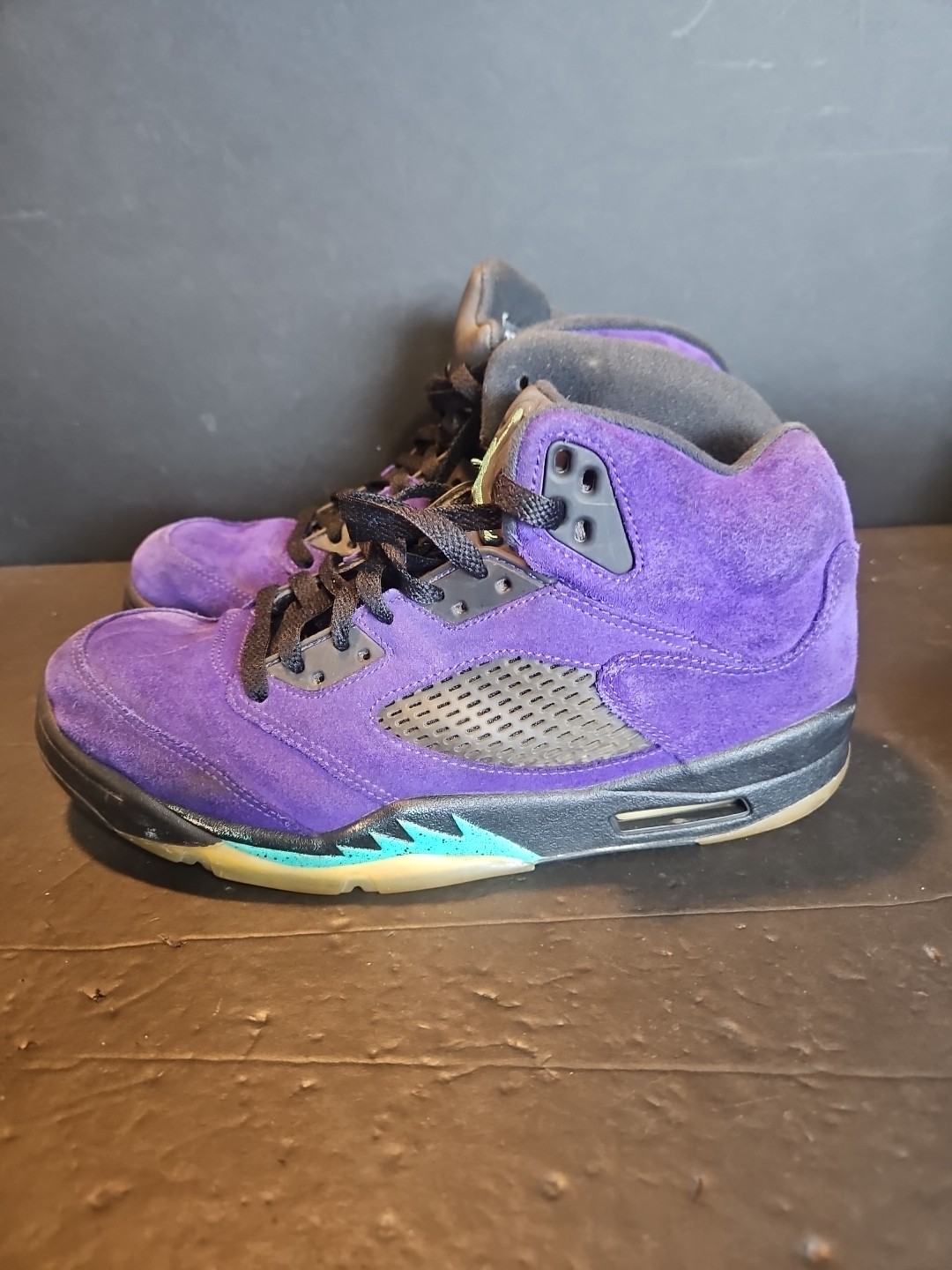 Size 10, Jordan 5 Retro Alternate Grape 2020 Good… - image 4