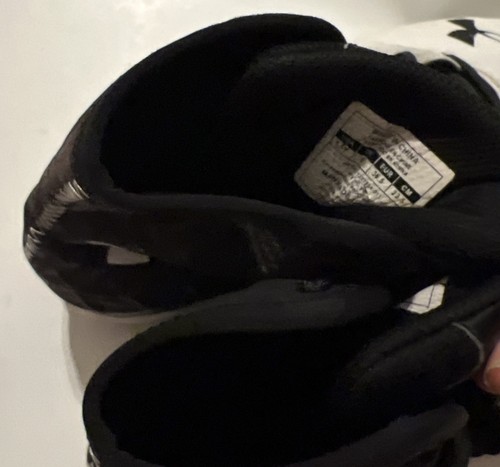 Jugend Under Armour Highlight High Top Fußballschuhe Größe 4,5Y Jungen - Bild 7 von 7