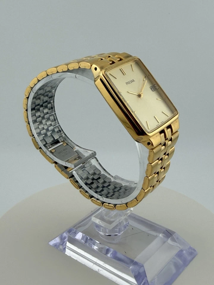 Золотистые кварцевые прямоугольные нарядные часы Pulsar V732-X154 Япония — работают отлично - Изображение 4 из 4