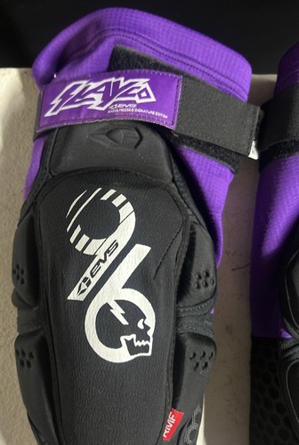 EVS Slayco96 Knee Guards - S/M - Axell Hodges Signature Edition Purple Black - Picture 5 of 7