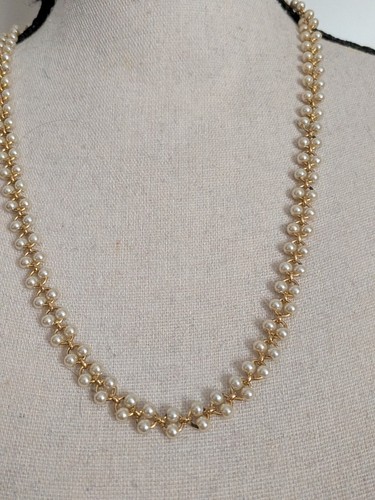 Vintage Gold tone Chain W/Pearl Imitation 24" Necklace  - Picture 3 of 5