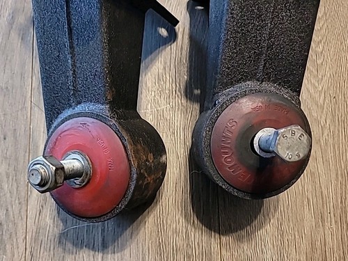 Innovative for 00-09 Honda S2000 F-Series Black Steel Mounts 75A Bushings Used - Picture 8 of 9