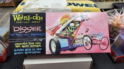 NIB 2006 DIGGER DRAGSTER WEIRD-OHS MODEL KIT 1/25 HAWK CLASSICS MODEL CO. #16001
