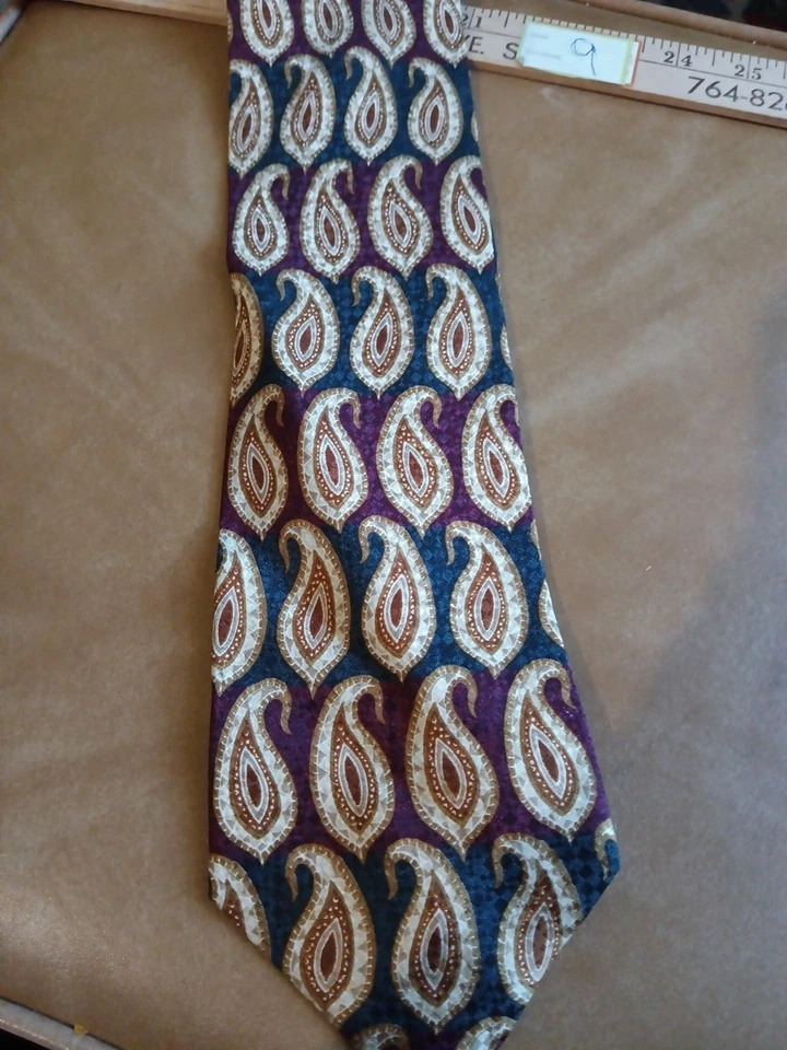Vollerei Men's Cravats 100% Silk Handmade In Italy VTG Red/Green/Gold Paisley... - Image 4 of 4