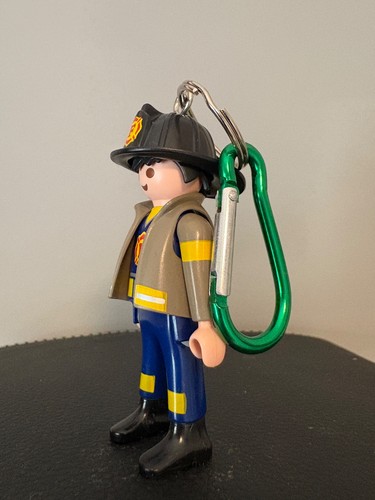 Playmobil Fire Officer / Fireman / Emergency Service Figure Keyring/Bag Clip - Picture 2 of 13
