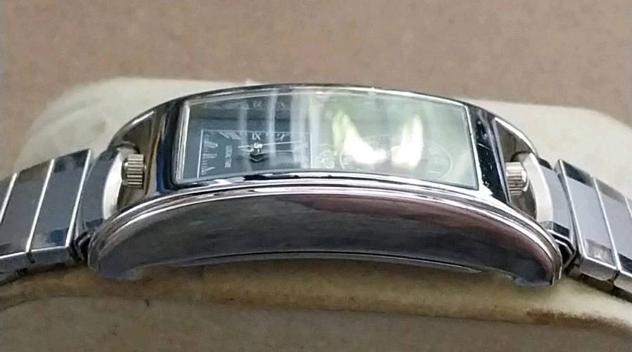 Regent Dual Dial Quartz Watch Stainless Steel Band New Battery - Image 4 of 4