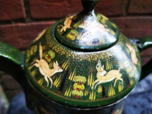 ANTIKER KASCHMIR SAMOWAR MIT JAGDSZENEN, GRÜNE KASCHMIRWARE PAPPMACHE - Bild 2 von 12