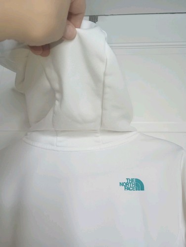 Felpa donna con cappuccio The North Face piccola mezza cupola scritta blu bianco fori per pollice - Foto 5 di 11