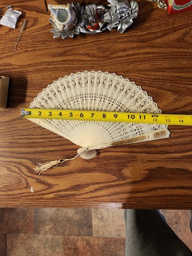 Vintage Elfenbein Zelluloid Spitze Klappfächer mit Quaste und Goldakzenten, selten - Bild 6 von 10