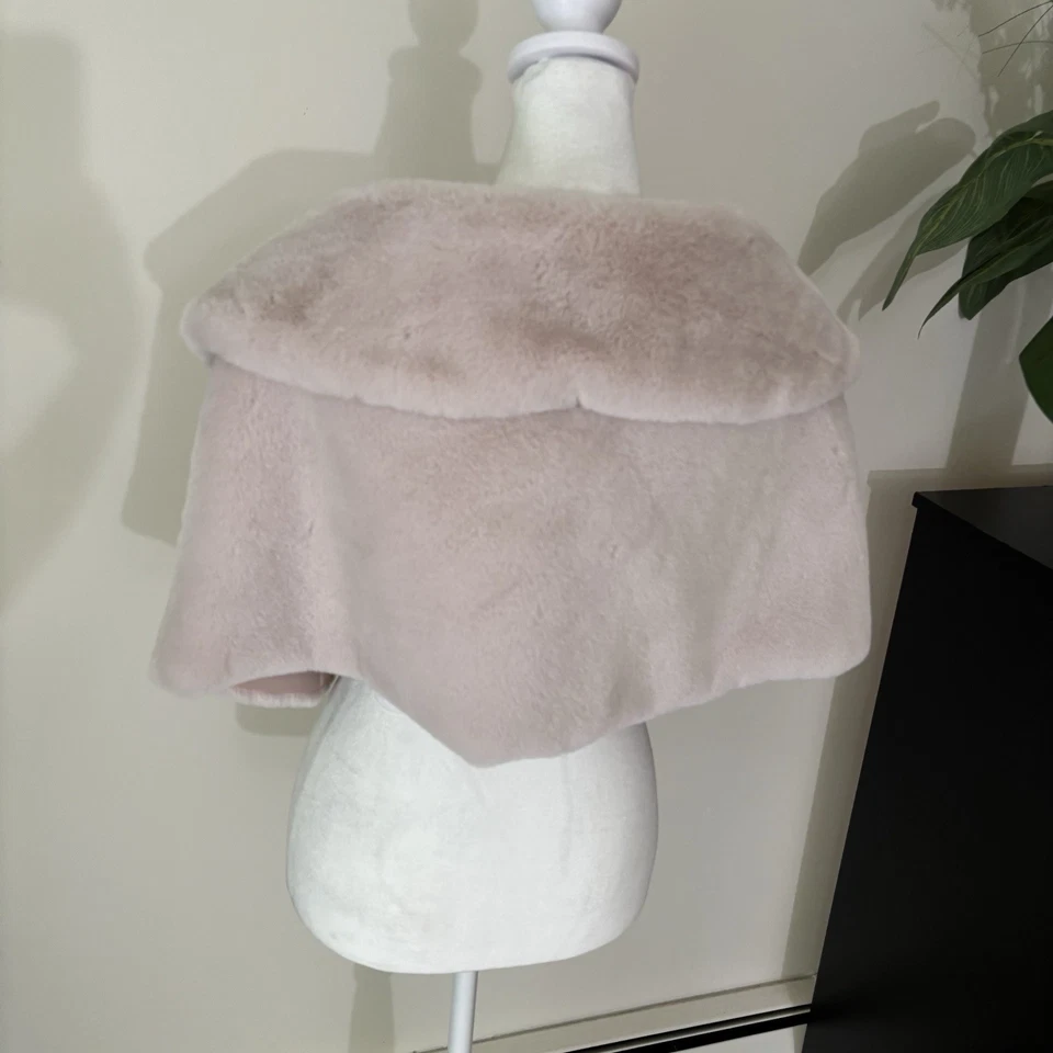 Envoltura de piel sintética forrada satinada BHLDN Maxime rosa rubor para mujer Anthropologie nupcial Foto 4 de 4