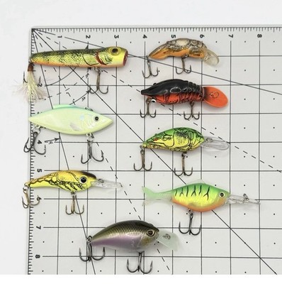 Lot Of 8 Crankbait Fishing Lures Assorted Size Styles Colors Storm Manns Cordell