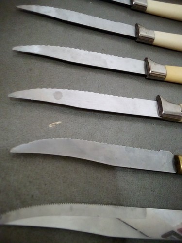 8 Vintage Regent Sheffield England Steakmesser Edelstahl weißer Griff - Bild 19 von 21