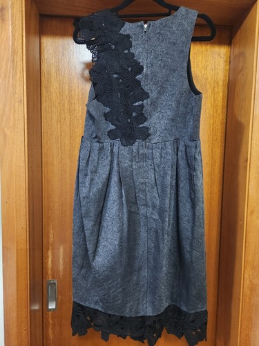 Scanlan Theodore Grey Business Dress With Lace Accents Size 8-10 - Picture 4 of 5