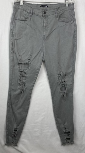 Fashion Nova Gray Distressed Skinny Jeans size 1X 35x29 Raw Hem Super Stretchy