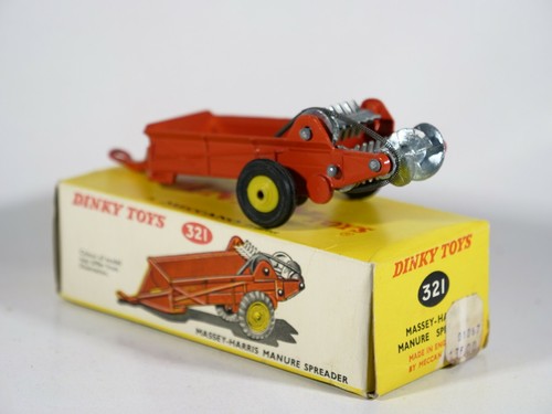 Dinky Toys GB No. 321 Massey Harris Manure Spreader Trailer Box - Picture 2 of 8