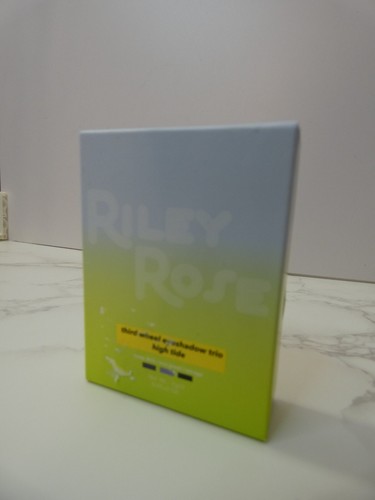 Riley Rose Third Wheel Eyeshadow Trio in High Tide Blues 2g x 3 New - Picture 5 of 5