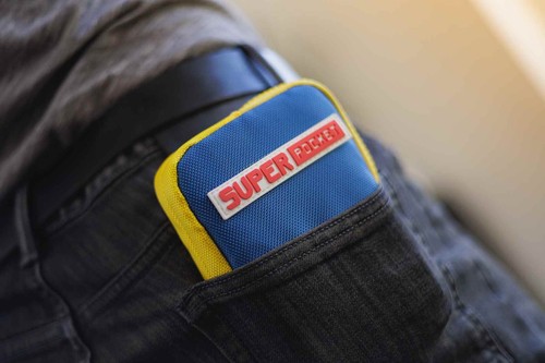 Blaze Evercade HMT Super Pocket Fabric Case Blau/Gelb Capcom Tasche NEU&OVP - Bild 6 von 11