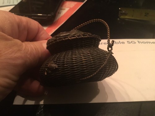 AUTHENTISCHER ANTIKER japanischer Bronze-Fischkorb Tintenfass aus der Meiji-Zeit  - Bild 4 von 16