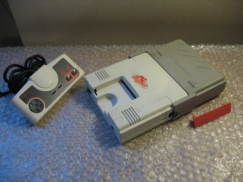 BOXED NEC PC ENGINE WHITE CONSOLE + AV BOOSTER OUTPUT ACCESSORY UNIT - Foto 8 di 21
