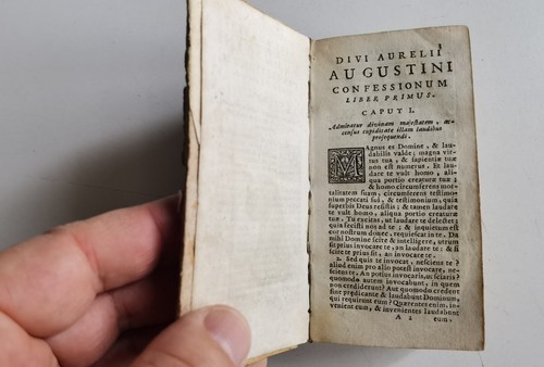 1715 - D. AURELII AUGUSTINI... LIBRI XIII CONFESSIONUM...EMENDATI H. SOMMALII - Picture 4 of 10