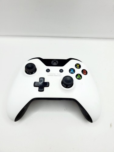 RARE “I MADE THIS" Controller (Microsoft Xbox One) Launch Team 2013 Model 1537 - Picture 2 of 9