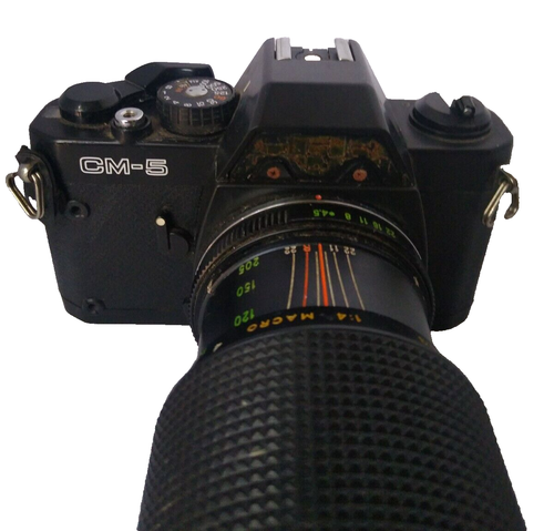 Chinon CM-5 Mechanical 35 mm Camera W/Macro Zoom 1:4.5 f=80-205mm o52 No.4052474 - Picture 2 of 9
