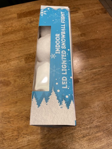 Indoor LED Lighted Snowtime Anytime Snowball Fight- 12 2.5" snowballs NEW - Picture 4 of 4