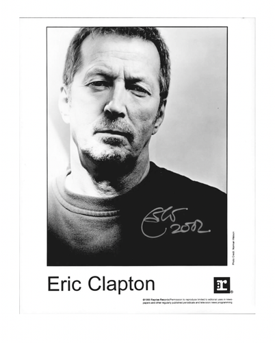 Eric Clapton - FOTO PROMOCIONAL FIRMADA 1999 y púa de guitarra / Roger Epperson certificado de autenticidad - Imagen 1 de 4