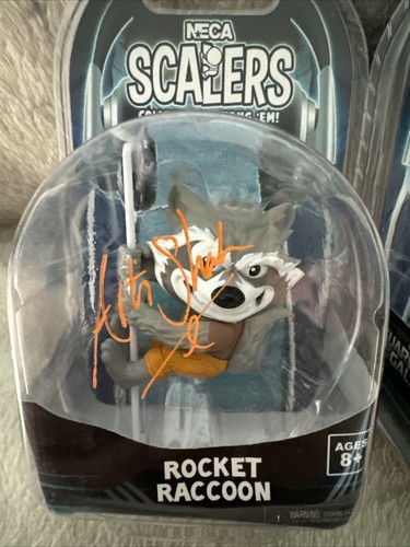 Neca Scalers Rocket Raccoon SIGNED By ARTI SHAH - Picture 2 of 5