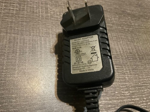 ADATTATORE AC/DC Modello: RH- 120070US Ingresso: 100-240V-50/60Hz 0,4A - Foto 3 di 4